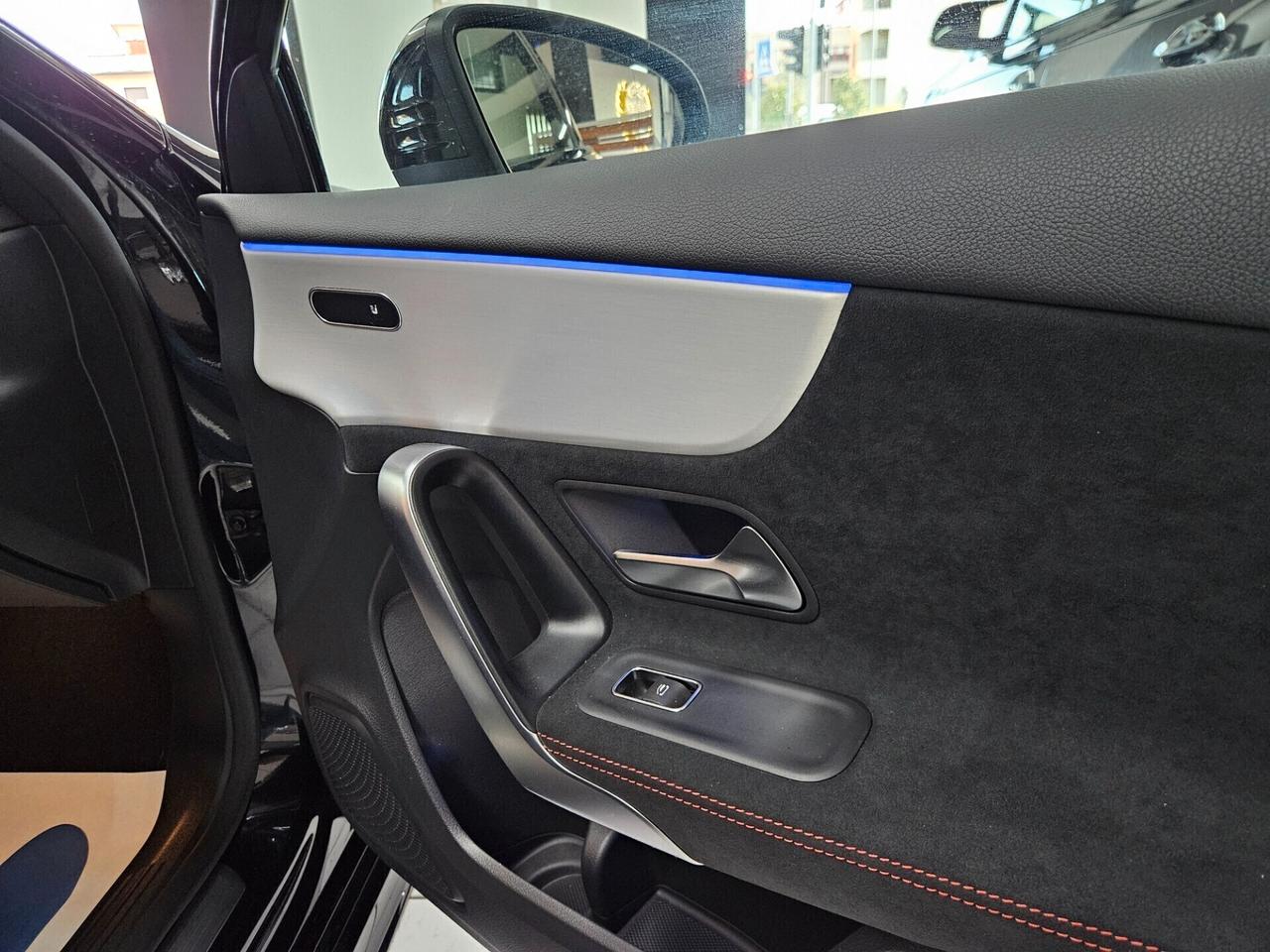 Mercedes-Benz A 35 AMG Line Premium 4matic auto