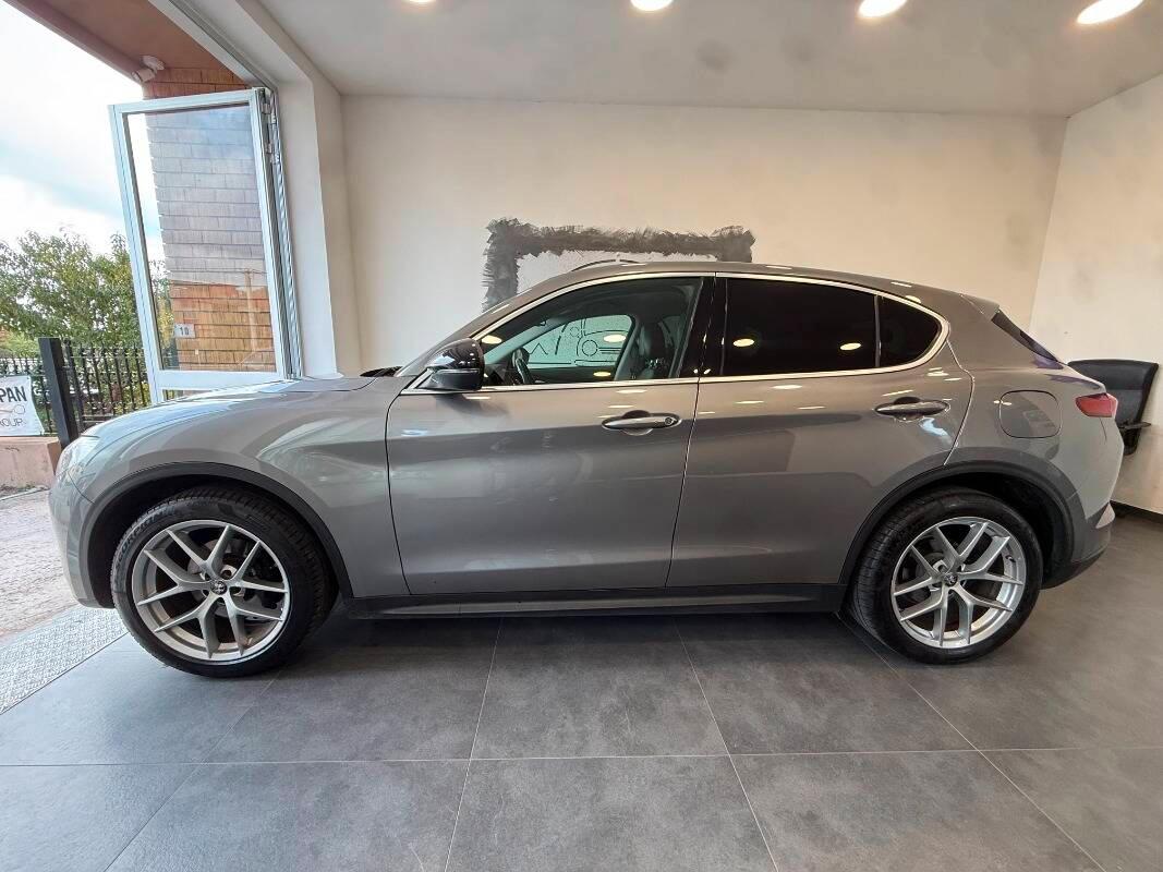 Alfa Romeo Stelvio 2.2 t Business Q4 210cv auto