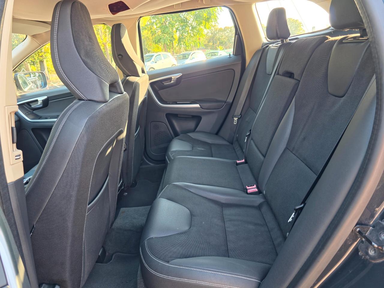 Volvo XC 60 XC60 D5 AWD Geartronic Summum CV-215 E5 Automatico 2012