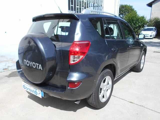 Toyota RAV4 2.2 D-4D 136 CV Sol