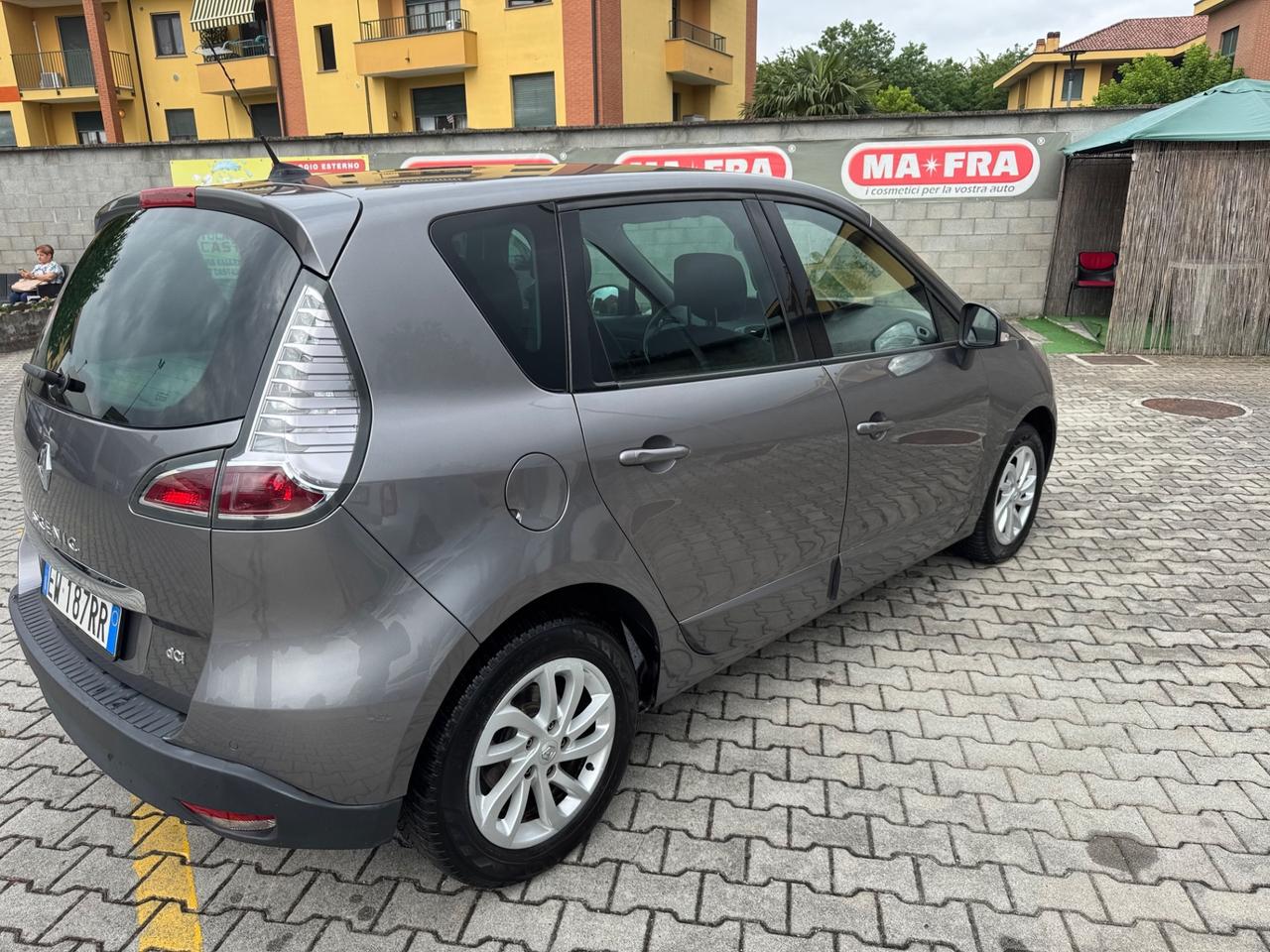 Renault Scenic 1.5 dCi 110CV neopatentato
