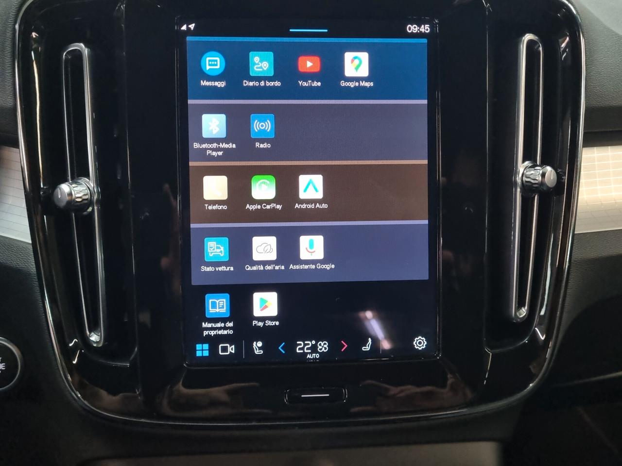 Volvo XC40 B3 automatico Plus Dark