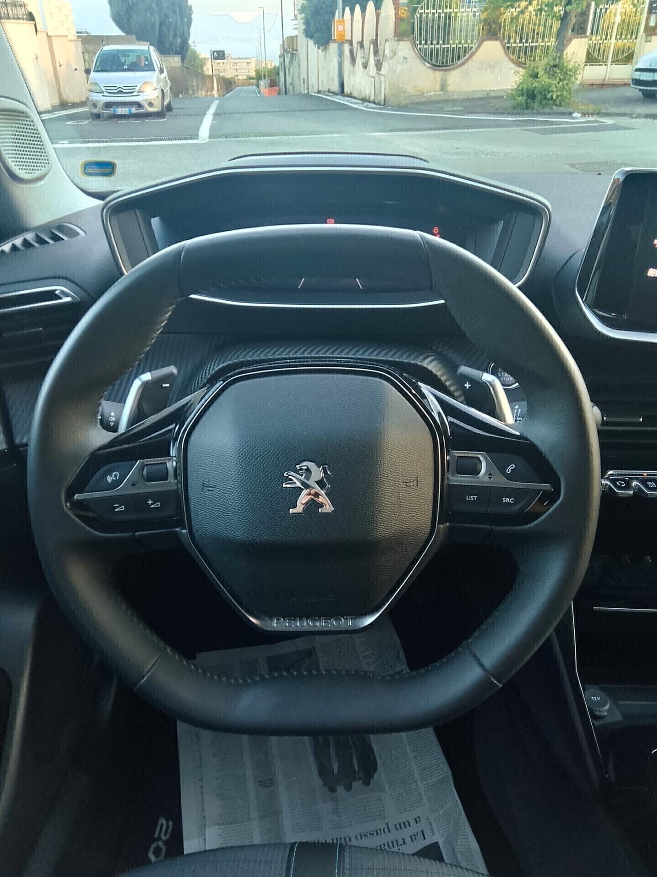 Peugeot 2008 BlueHDi 130 S&S EAT8 Allure Pack