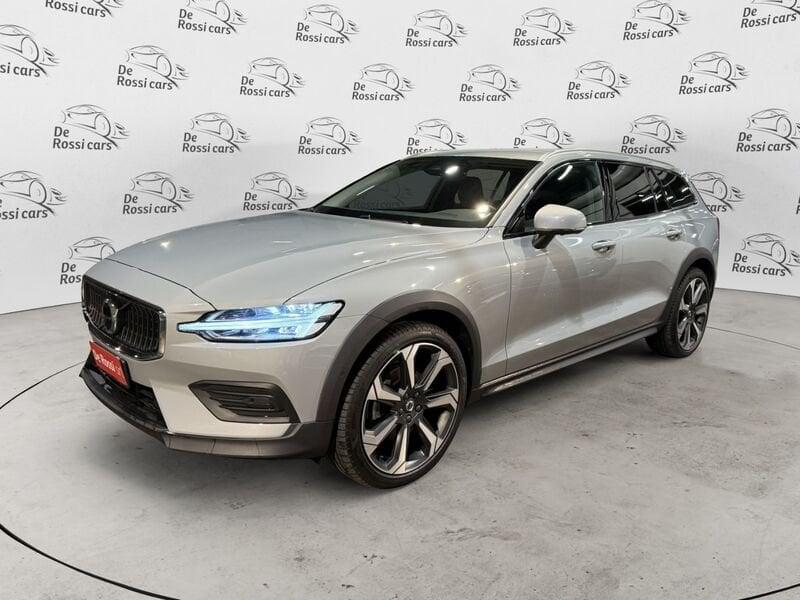 Volvo V60 Cross Country V60 Cross Country B4 (d) AWD automatico Plus