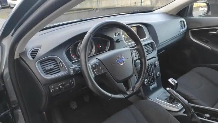 Volvo V40 D2 Momentum