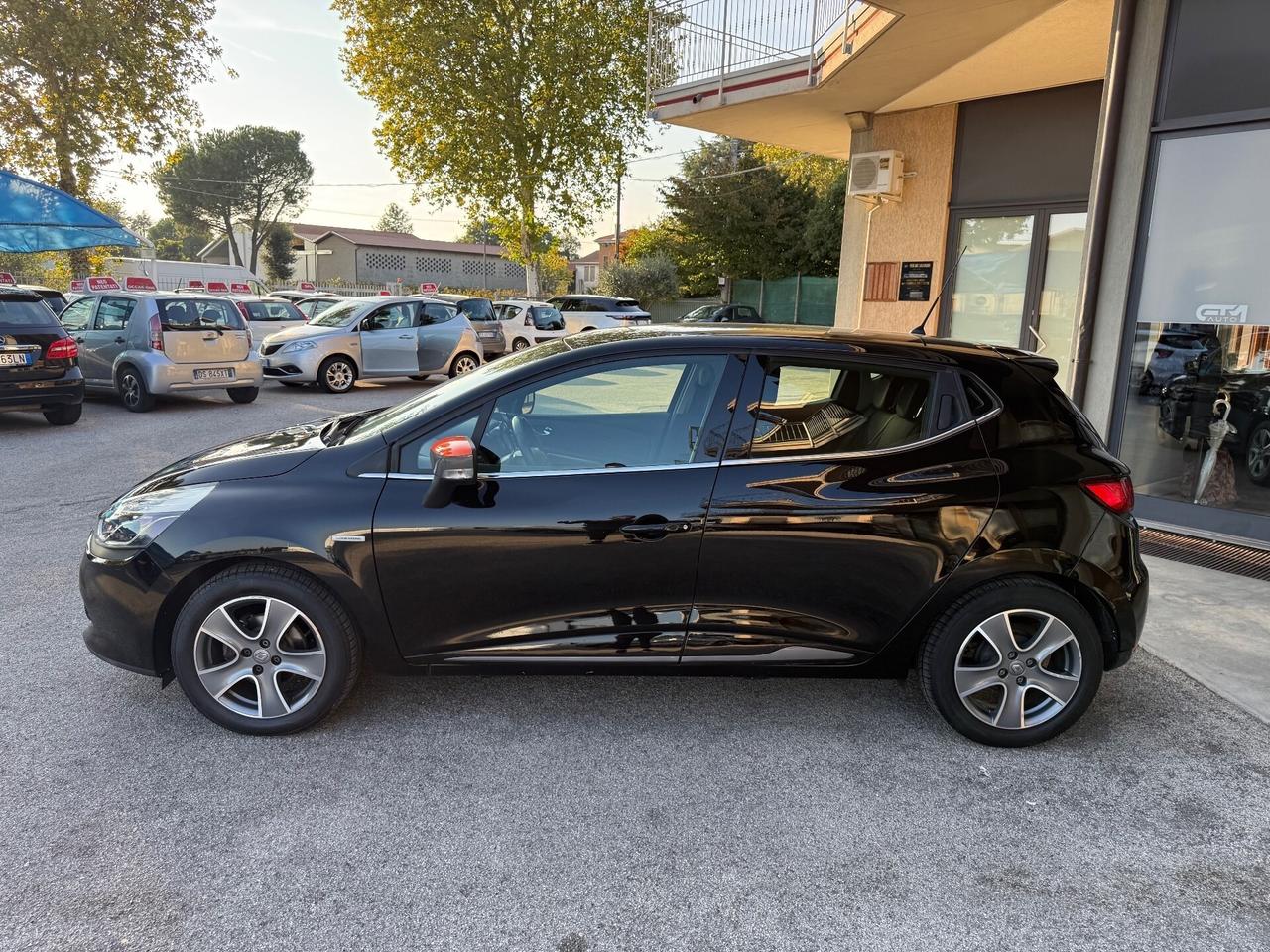 Renault Clio 1.2 75CV 5 porte - Neopatentati