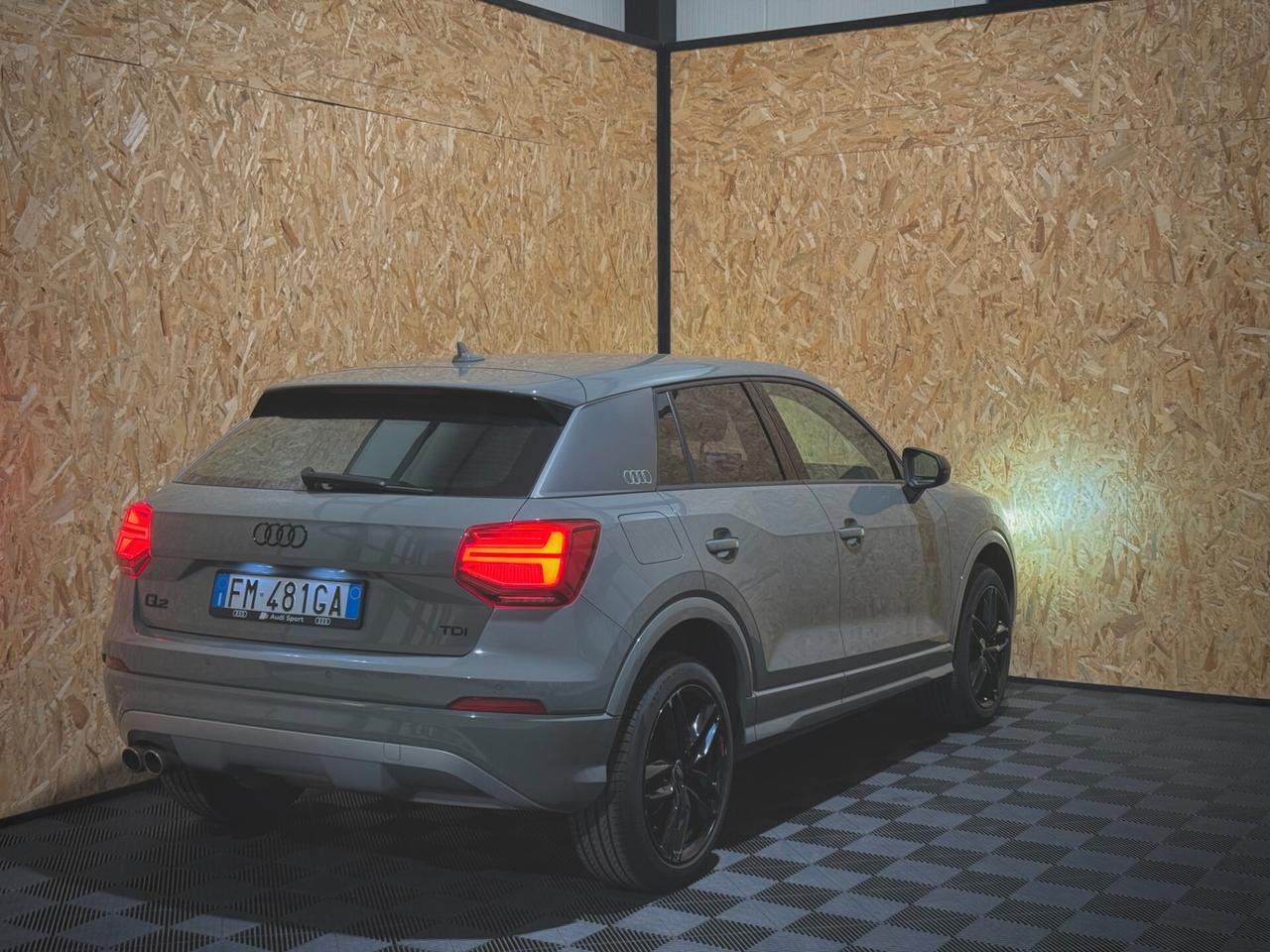 Audi Q2 1.6 TDI S line IDENTITY BLACK
