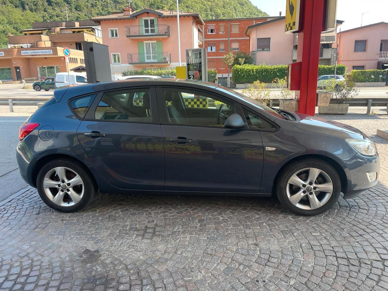 Opel Astra 1.7 CDTI 110CV 5 porte Elective