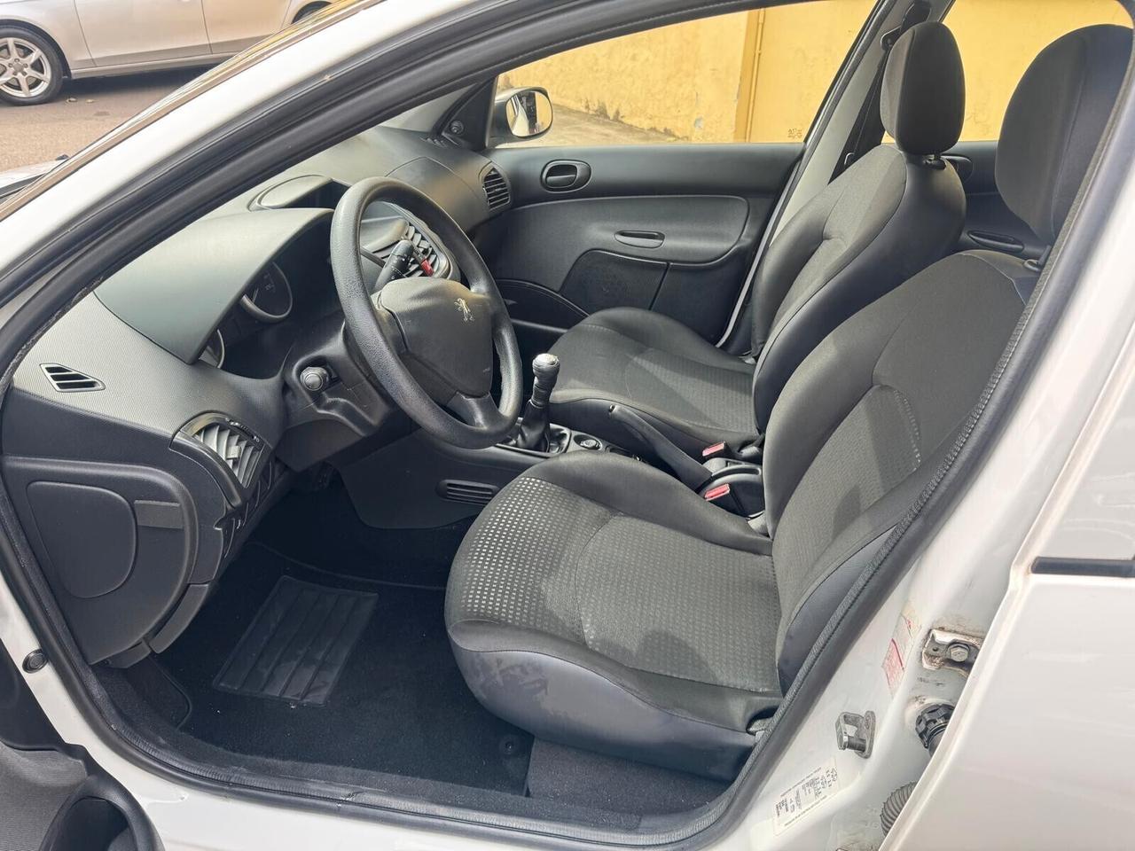 Peugeot 206 2010 1.1 Benzina 60CV 5p. 159.000 KM