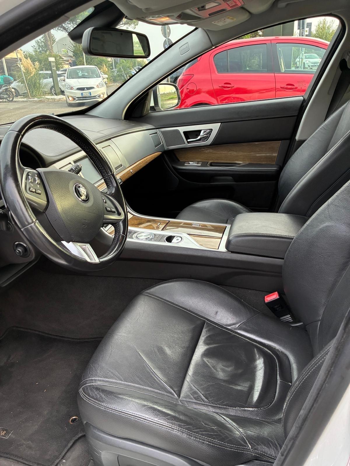 Jaguar XF