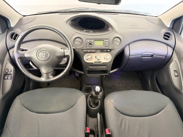 TOYOTA Yaris 1.3i 16V cat 3 porte Sol