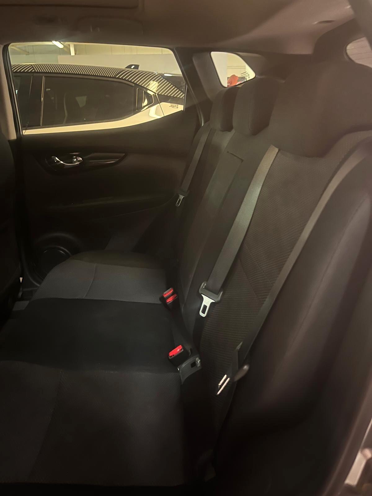 Nissan Qashqai 1.5 dCi N-Connecta