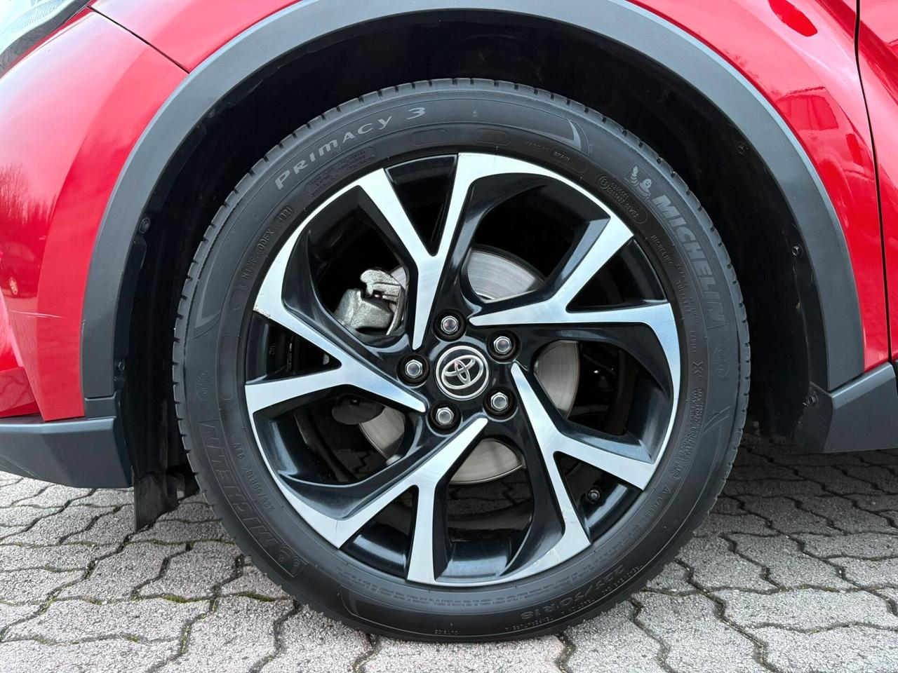 TOYOTA C-HR 1.8 IBRIDA TAGLIANDATA SI NEOPAT