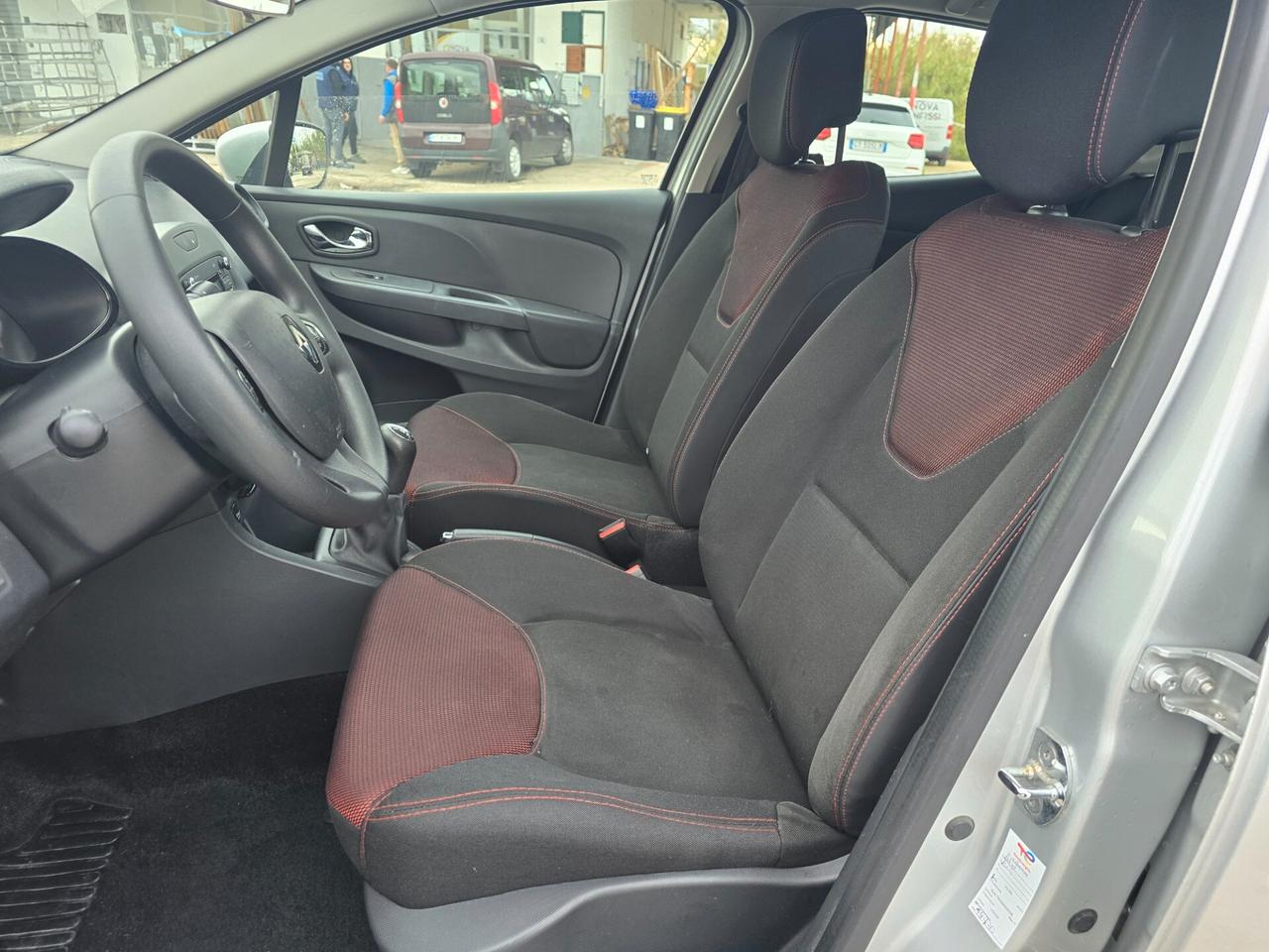 Renault Clio 1.2 75CV 5 porte Wave