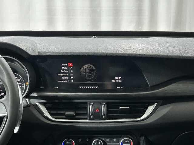 Alfa Romeo Stelvio 2.0 Turbo 200 CV AT8 Q4 B-Tech
