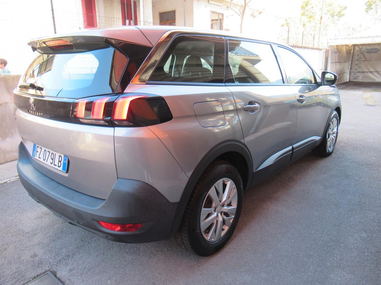 Peugeot 5008 BlueHDi 130 S&S Business