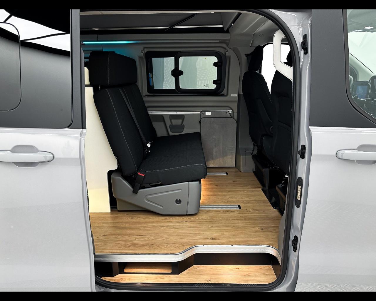 FORD Transit Nugget 320 2.0 Ecoblue 170cv aut. PC