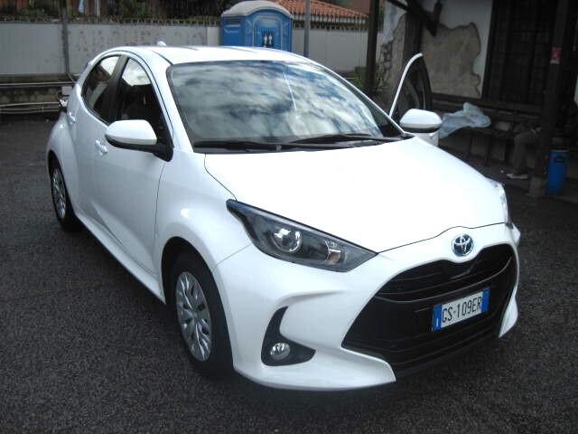Toyota Yaris 1.5 Hybrid SOLO KM 20000 FATTURABILE FINANZIABILE