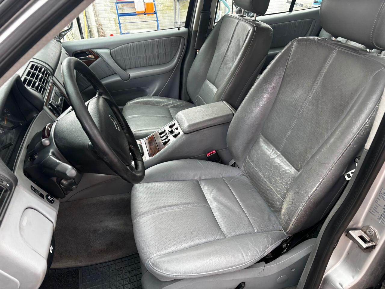 Mercedes-benz ML 320 AUT. GPL 7 POSTI ISCRITTO ASI BOLLO RIDOTTO ASSICURAZIONE STORICA UNICO PROPRIETARIO BELLISSIMO