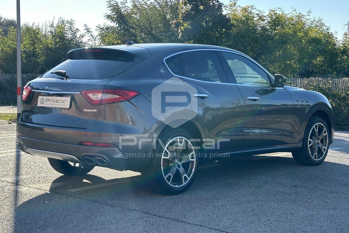 MASERATI Levante V6 Diesel 275 CV AWD