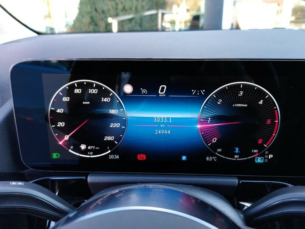 Mercedes GLA 180 180 D Advanced 8G-DCT