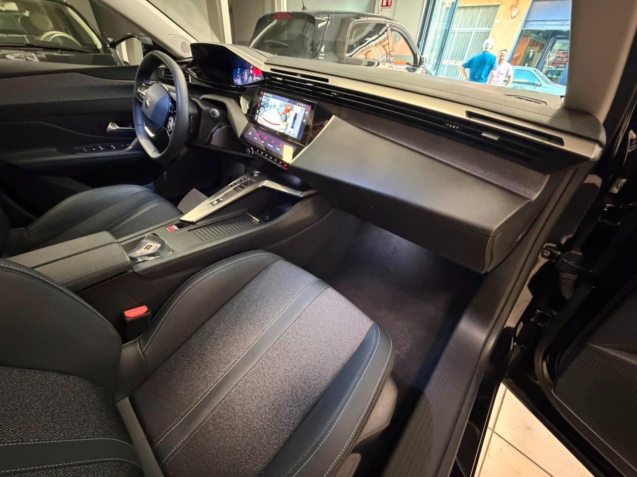 Peugeot 408 Hybrid 136 e-DCS6 Allure RATE A PARTIRE DA 255 € AL MESE