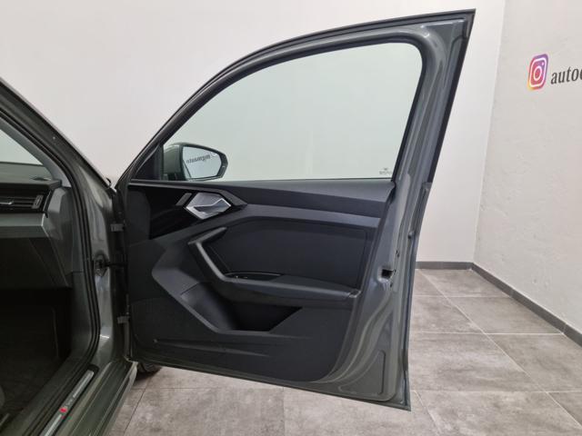 AUDI A1 SPB 25 TFSI S tronic Identity Black SLINE