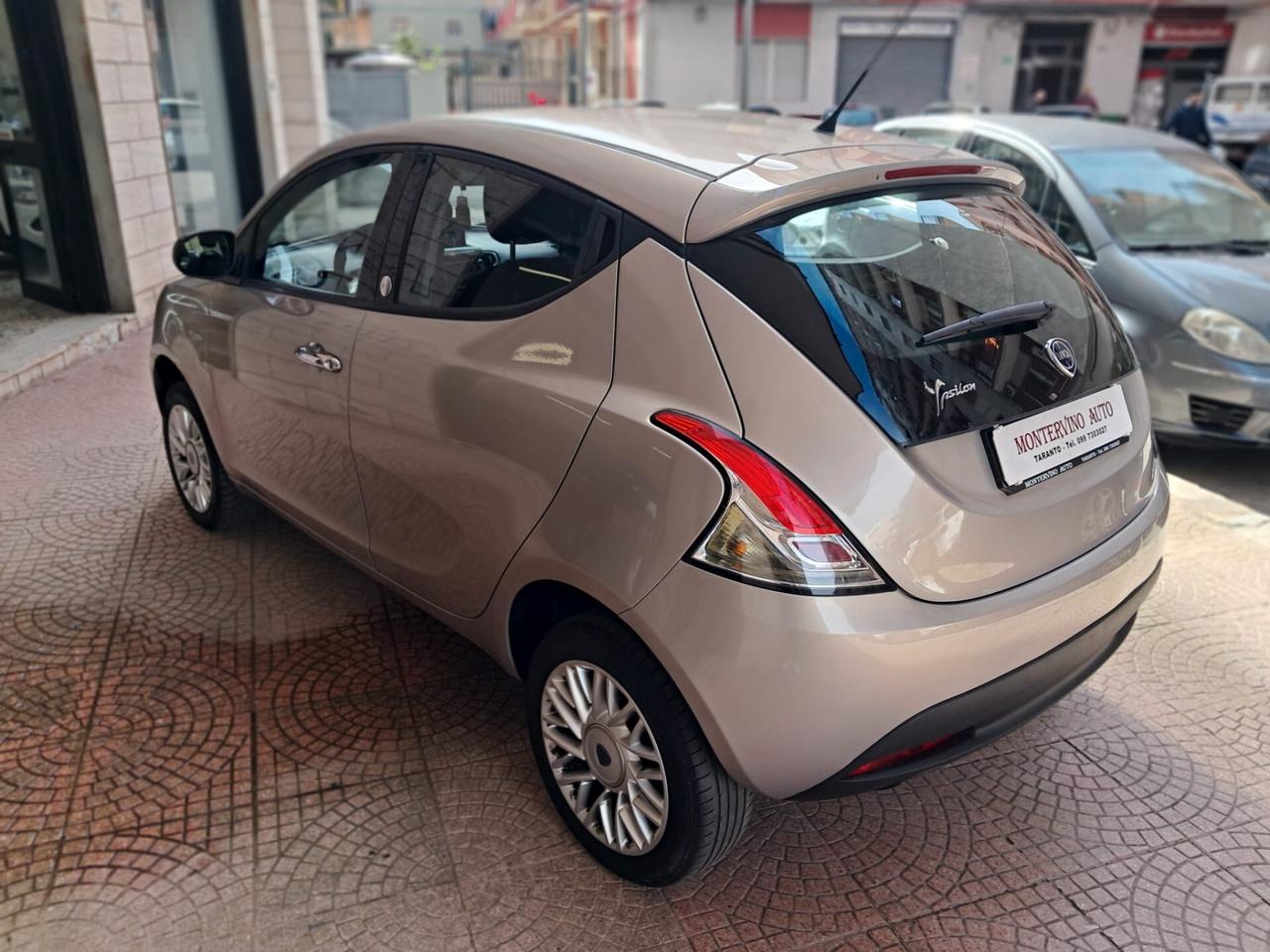 LANCIA YPSILON -NEOPATENTATI-2014-Euro4990
