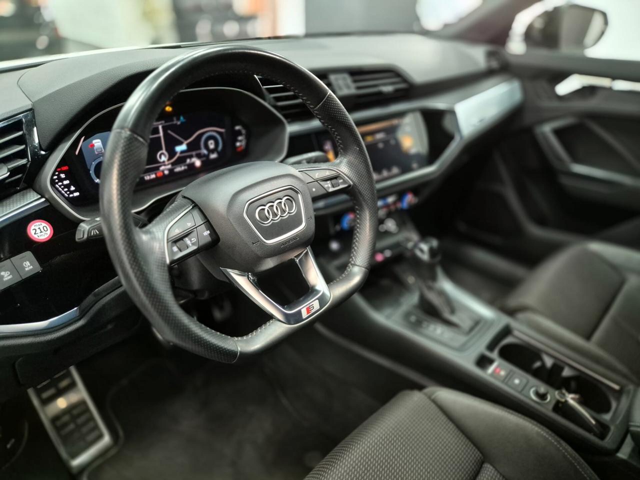 AUDI Q3 SPORTBACK 35 TDI S-TRONIC S-LINE