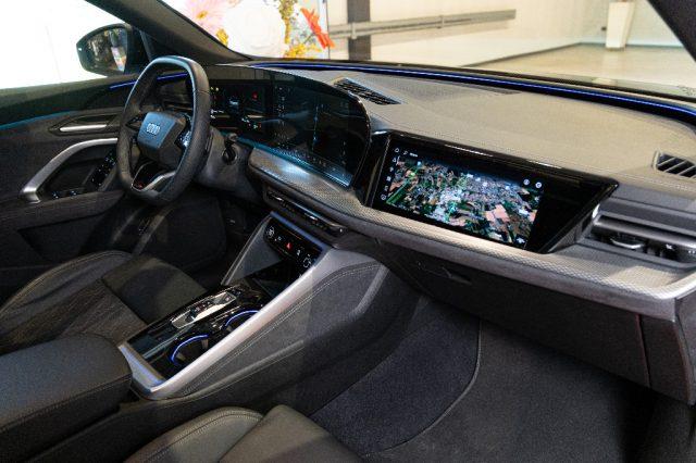 AUDI Q5 TDI 150 kW mHEV+ S tronic quattro S line edition.