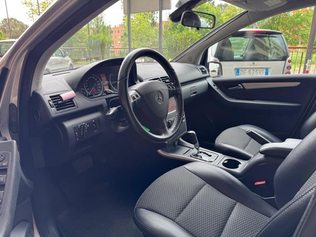 MERCEDES-BENZ A 180 CDI Premium