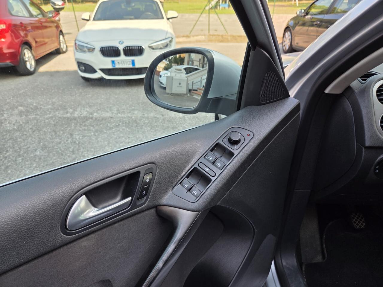 Volkswagen Tiguan 2.0 16V TDI DPF Sport & Style (18°)
