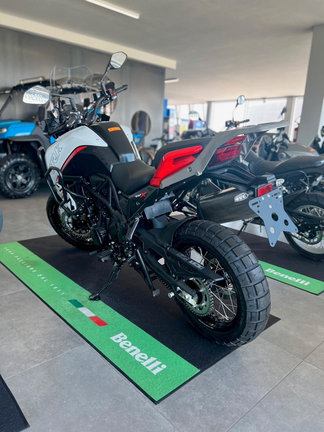 Benelli TRK 702 X Gres White - NUOVA