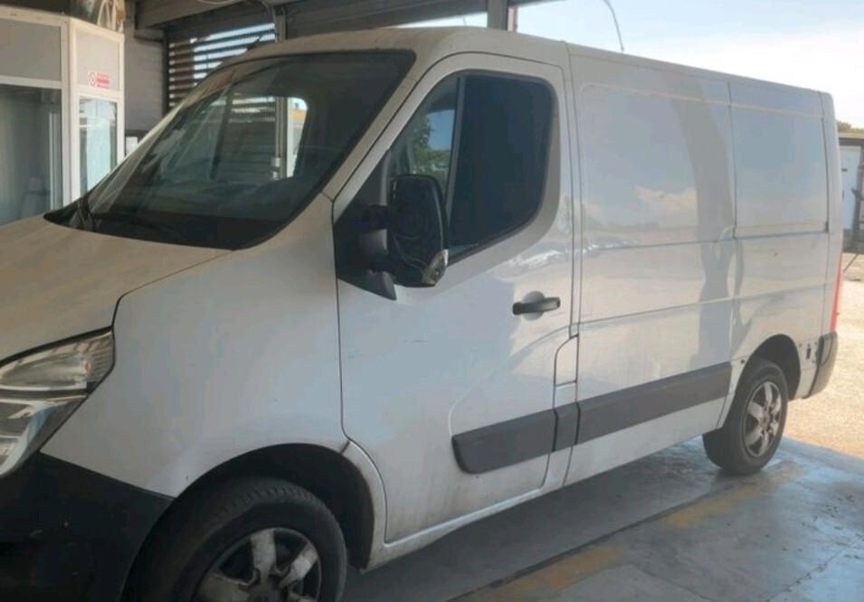 Nissan NV 400 l1 h1
