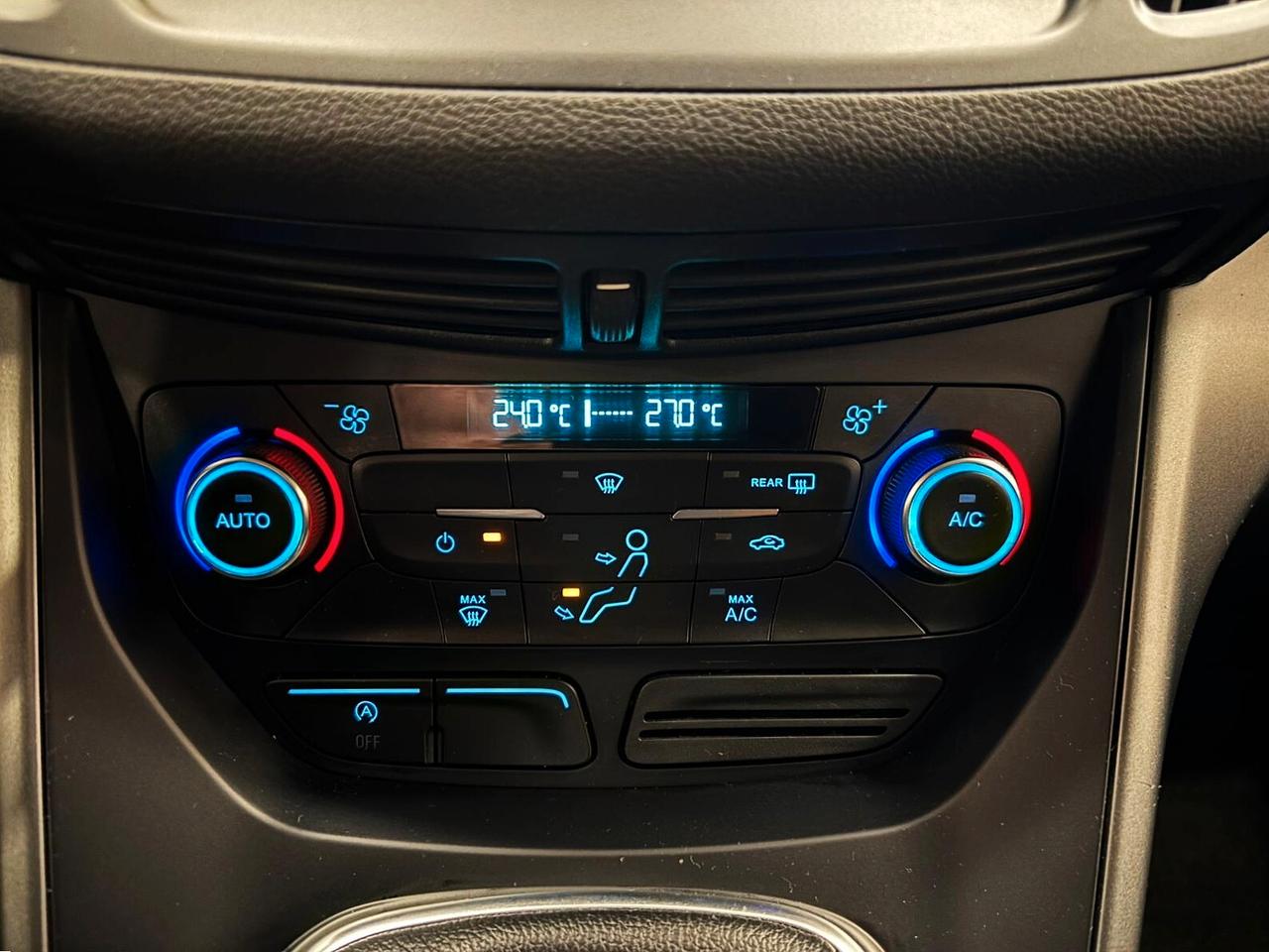 Ford Kuga 1.5 TDCI 120 CV ** PARI AL NUOVO **