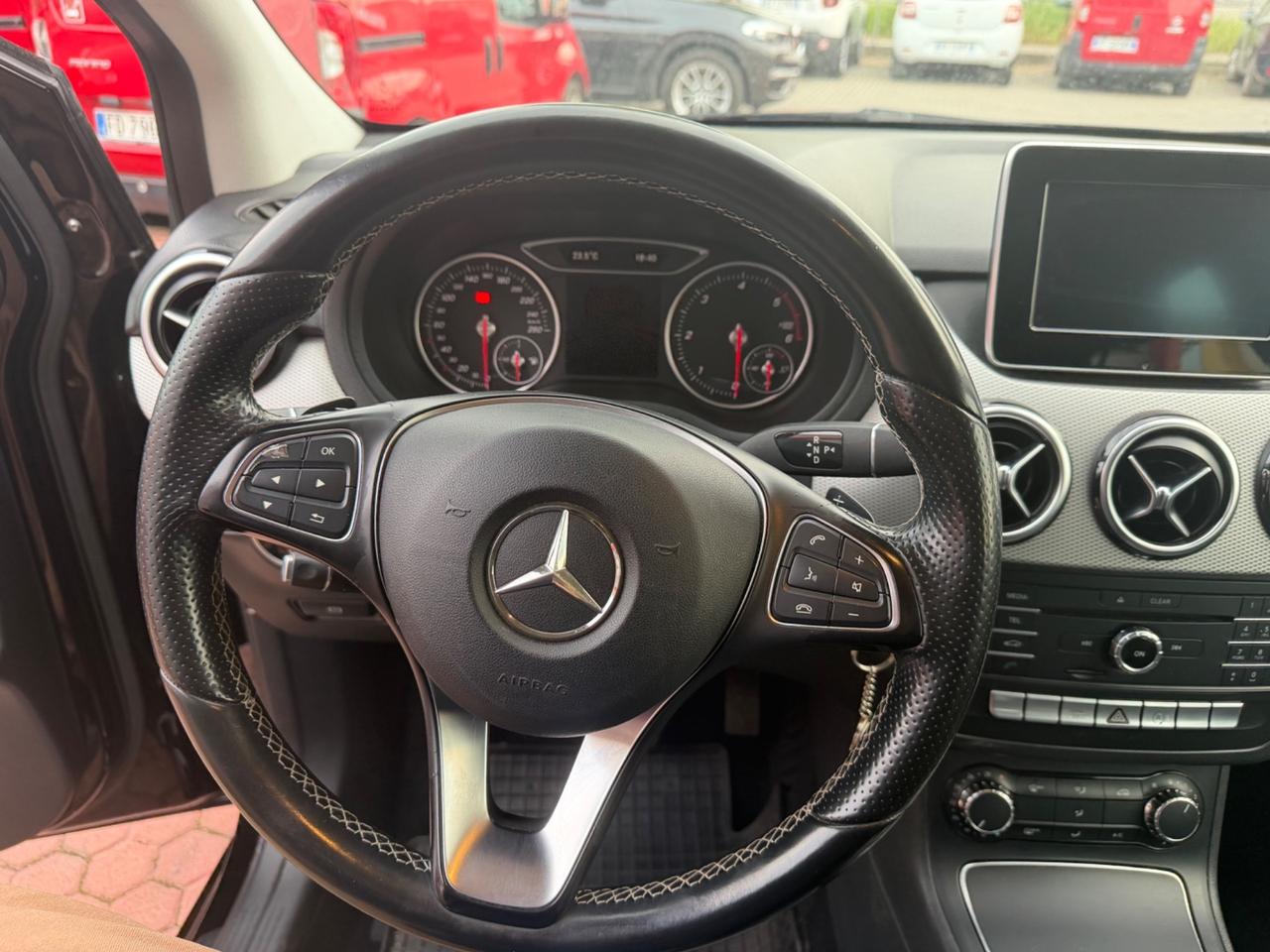 Mercedes-benz B 180 d Automatic Business