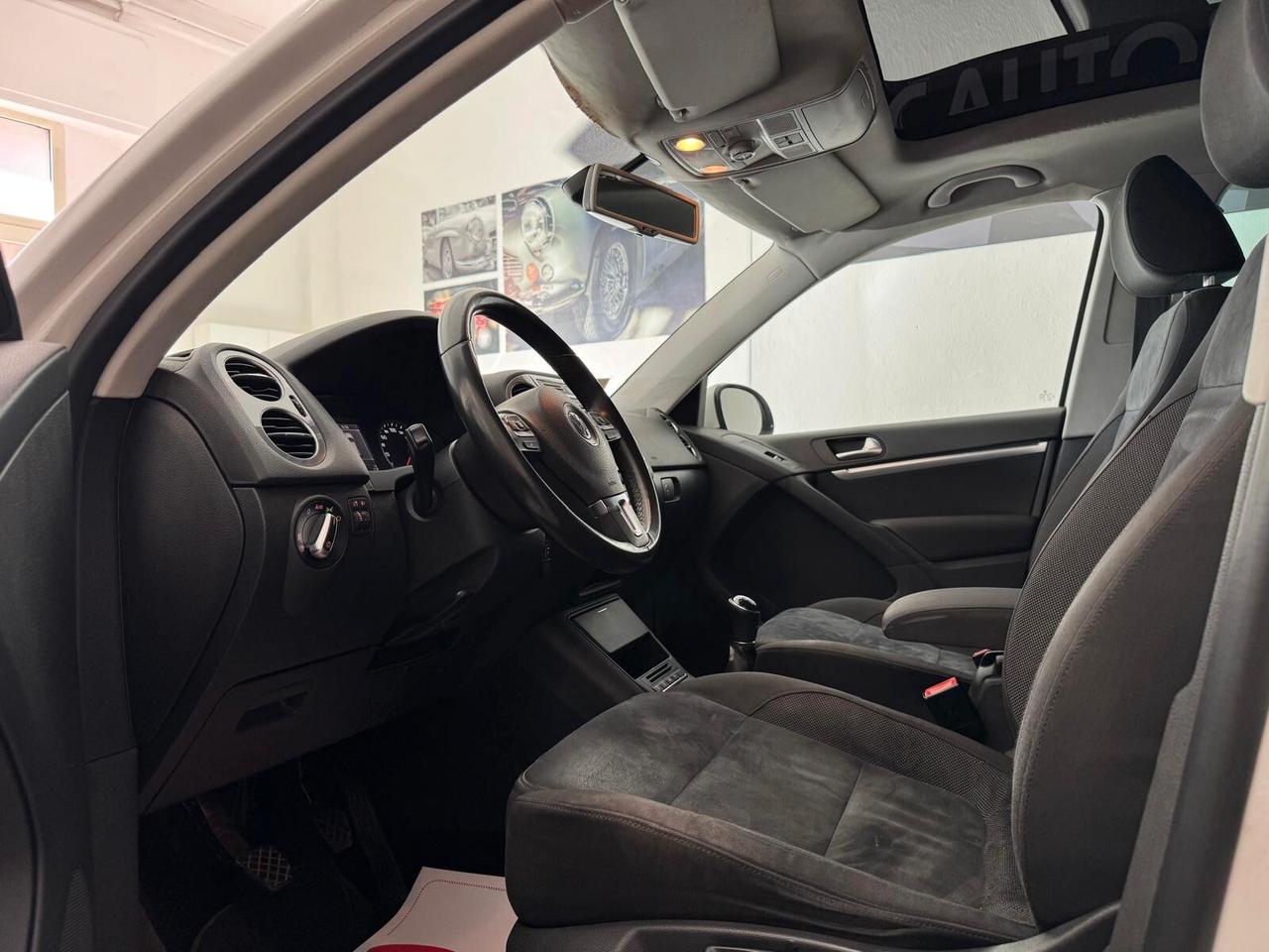 Volkswagen Tiguan / 2.0cc 140 CV / Diesel / Tetto /119000 km