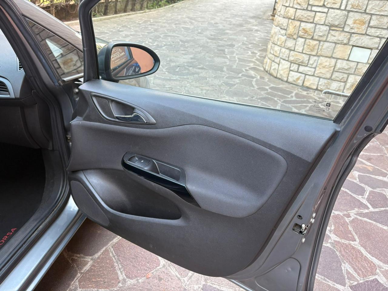 Opel Corsa 1.2 5 porte