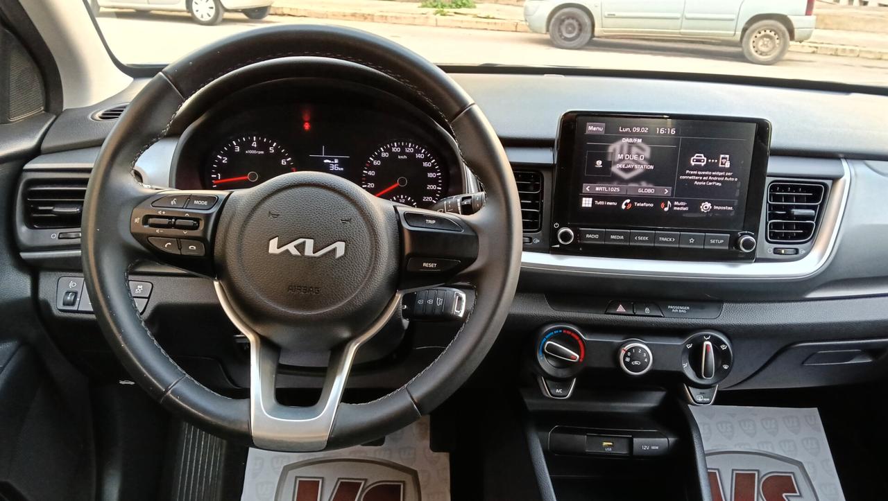 KIA STONIC 1.2 BENZ-RETROC-PREZZO PROMO!
