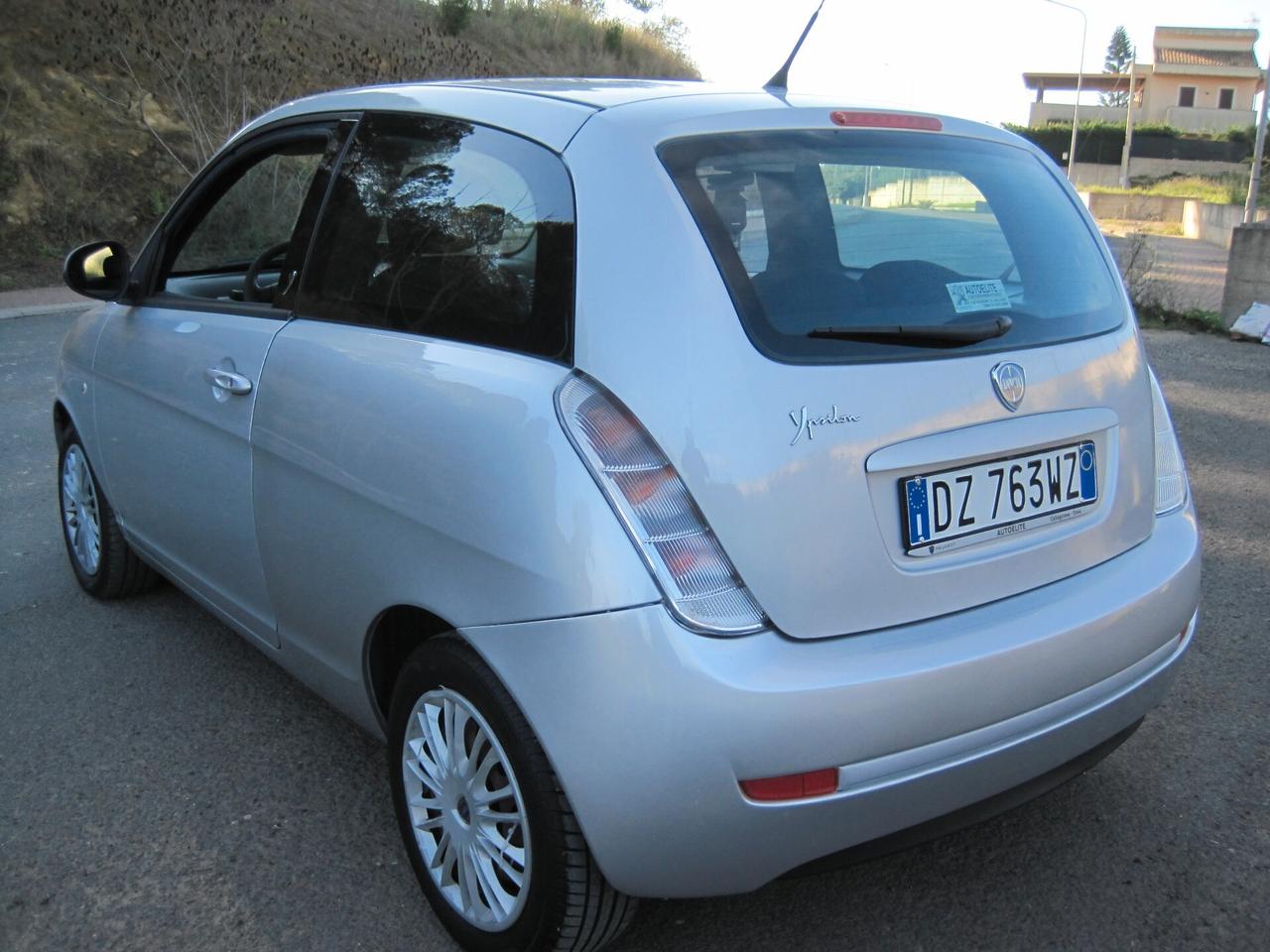 Lancia Ypsilon 1.2 Versus