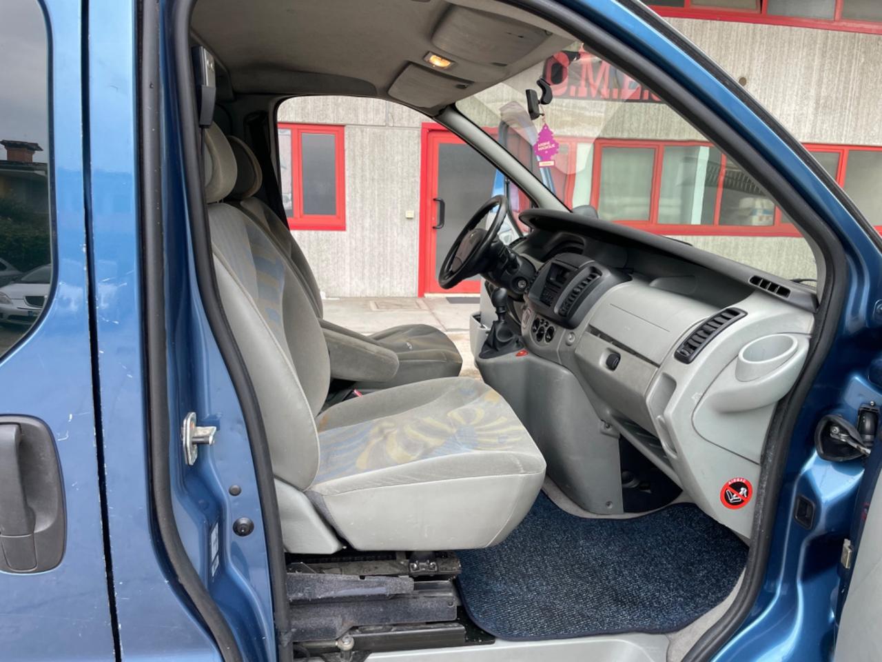 Renault Trafic T29 2.0 dCi/115 PL-TN Passenger Disabili