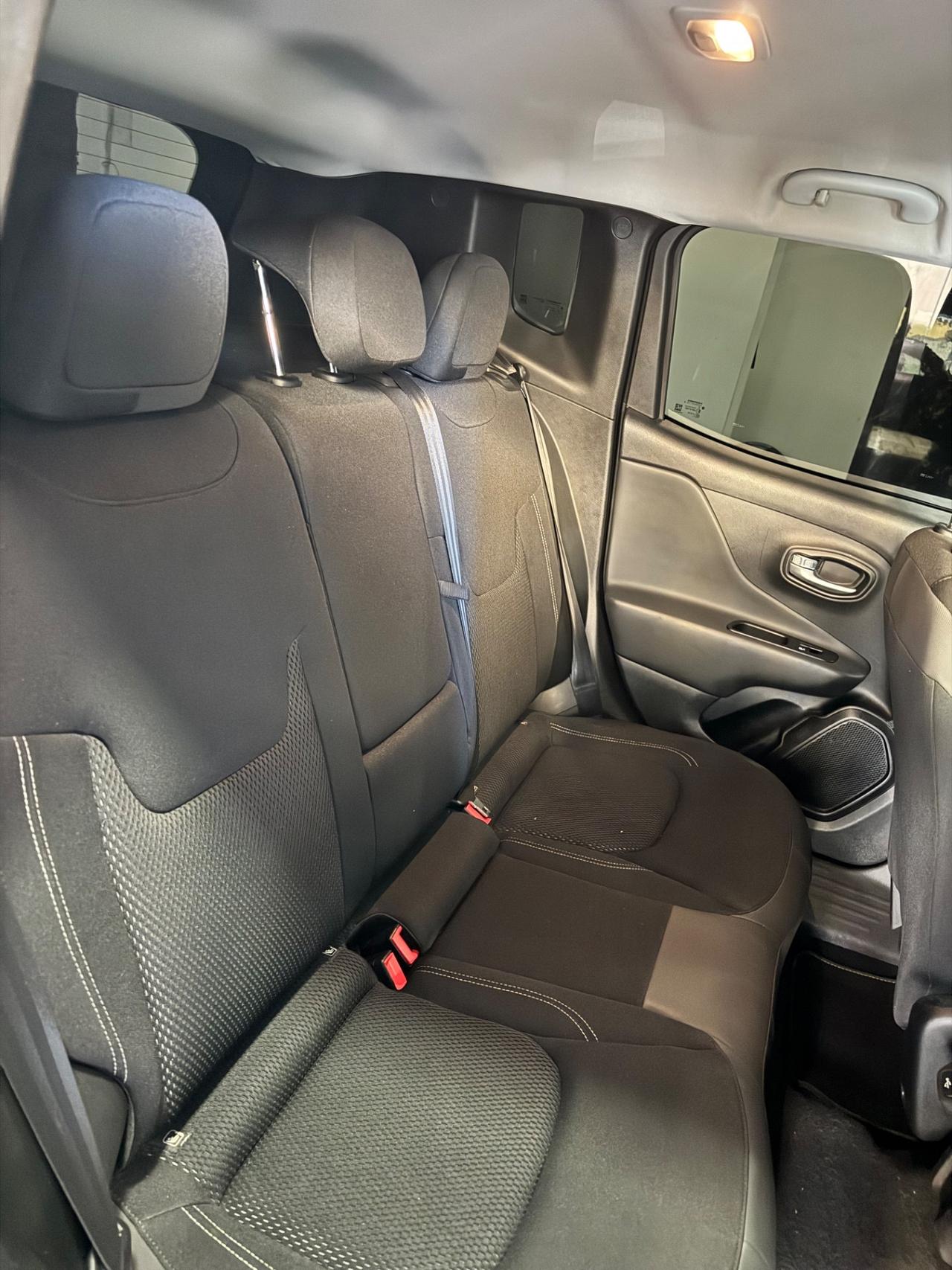 Jeep Renegade 1.3 T4 DDCT S