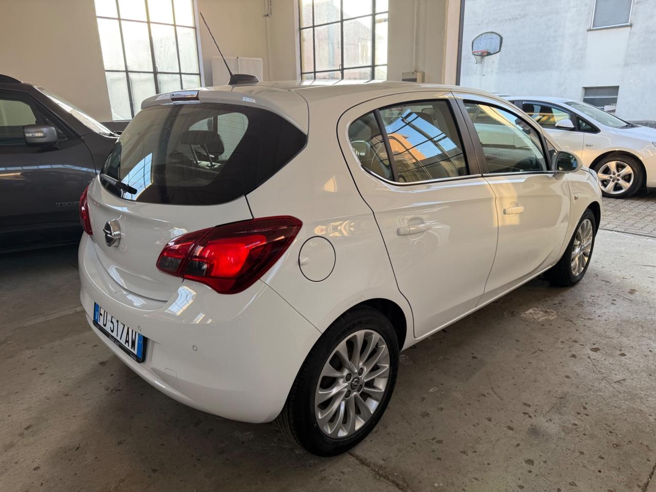 Opel Corsa 1.4 90CV GPL Tech 5 porte Cosmo