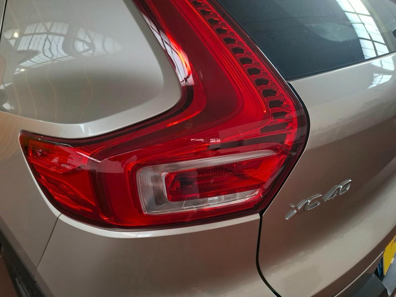 Volvo XC40 B3 automatico Ultimate Bright