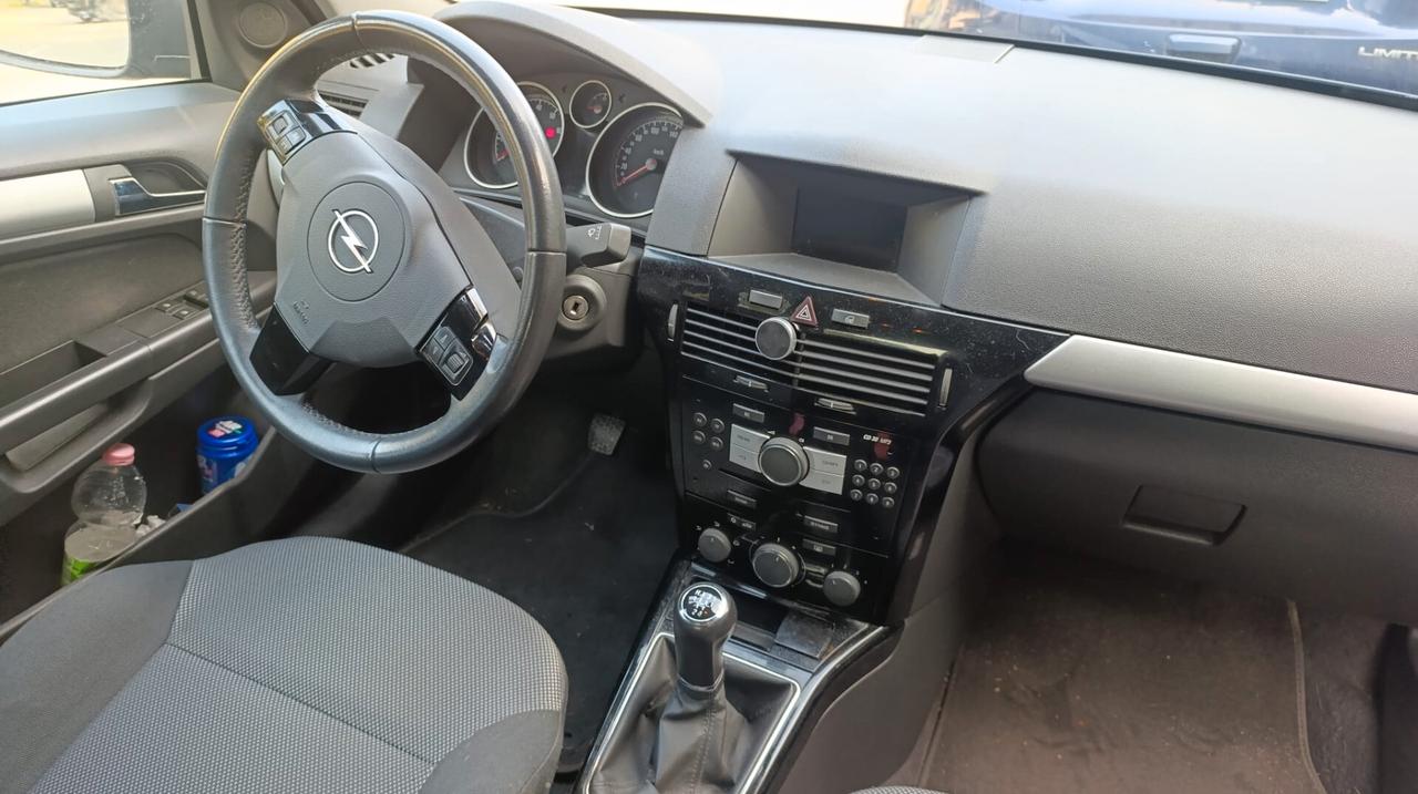 Opel Astra 1.6 16V GPL-TECH Station Wagon Edition
