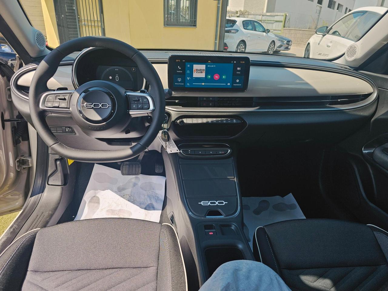 Fiat 600 Hybrid 145 CV ICON