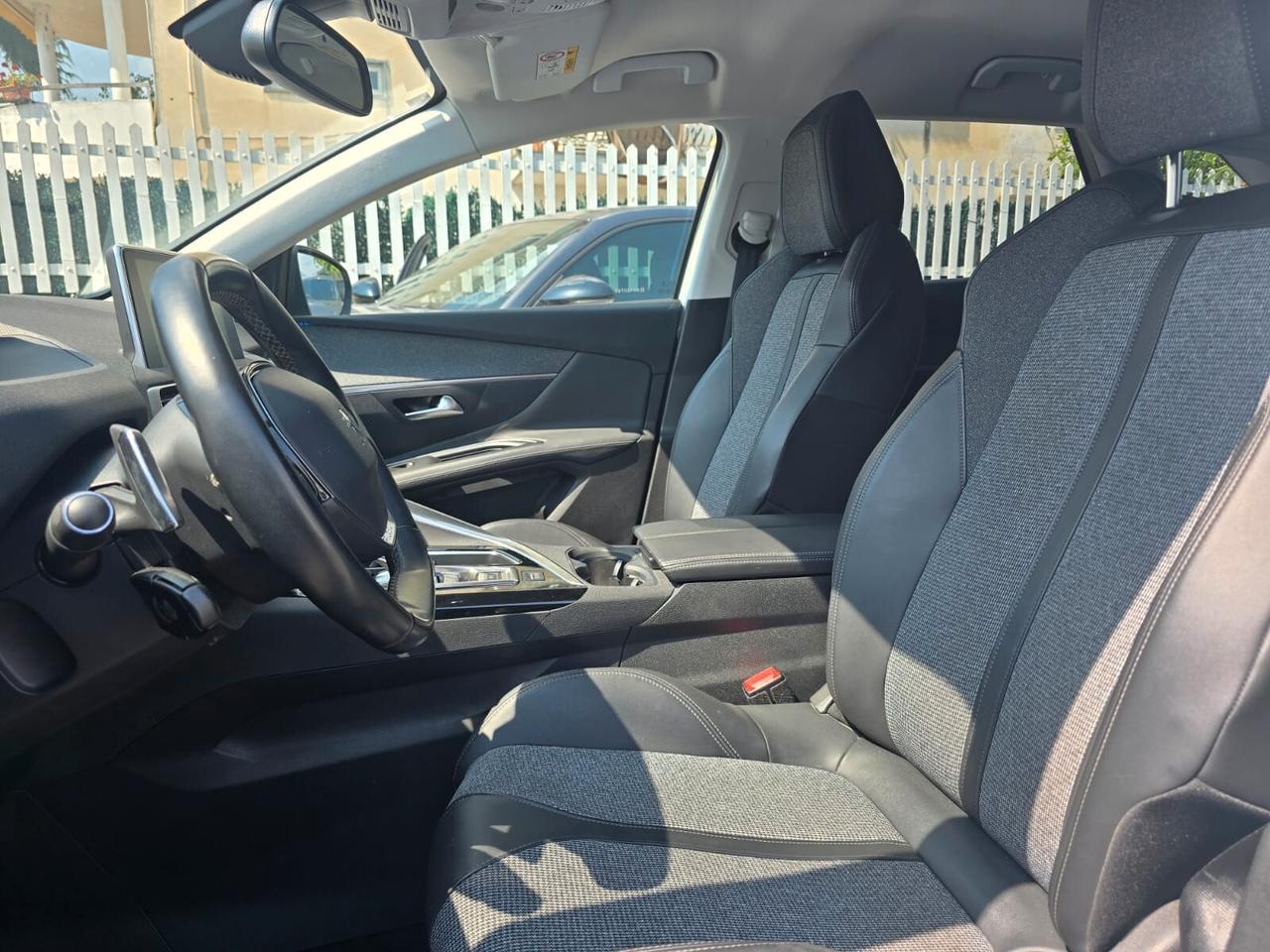 PEUGEOT 3008 TURBO 180EAT8 ALLURE