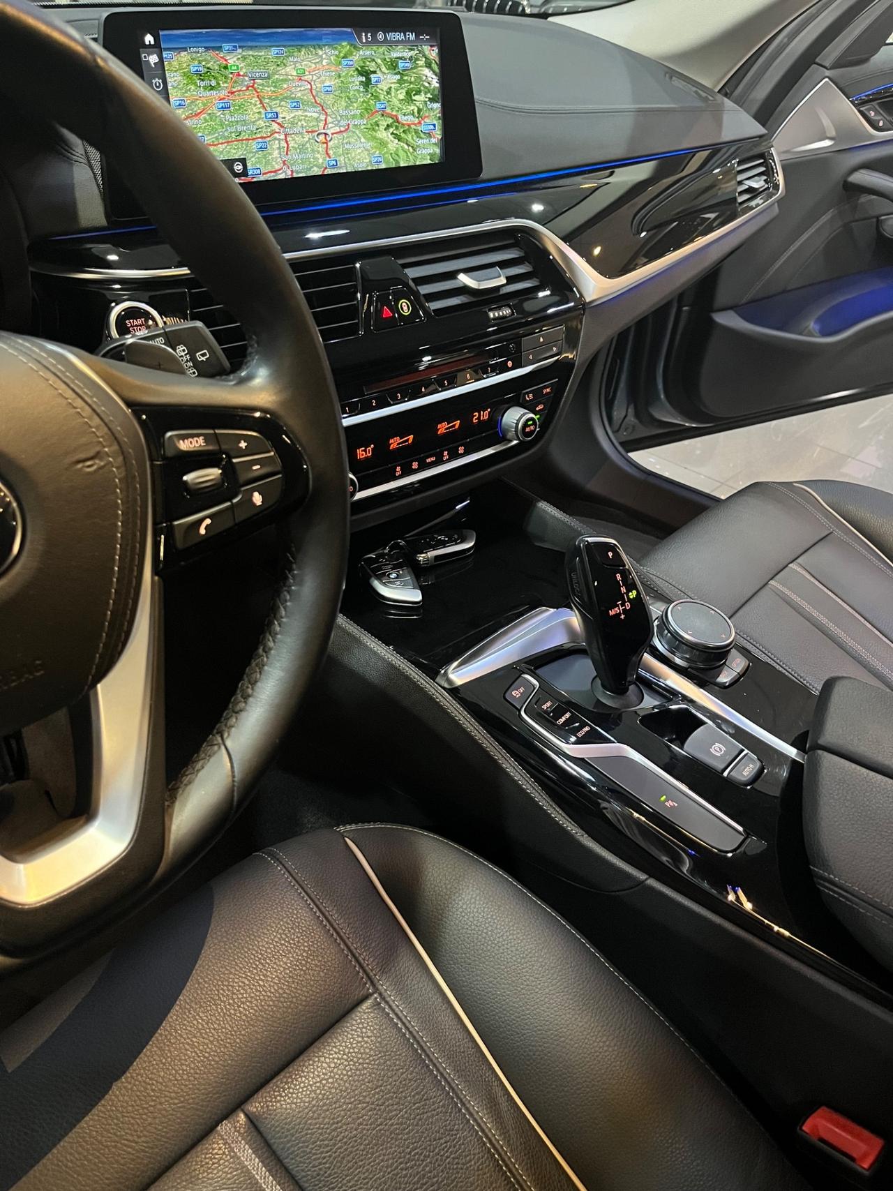 Bmw 520 BMW 520 G31 2017 Touring 520d Touring Luxury