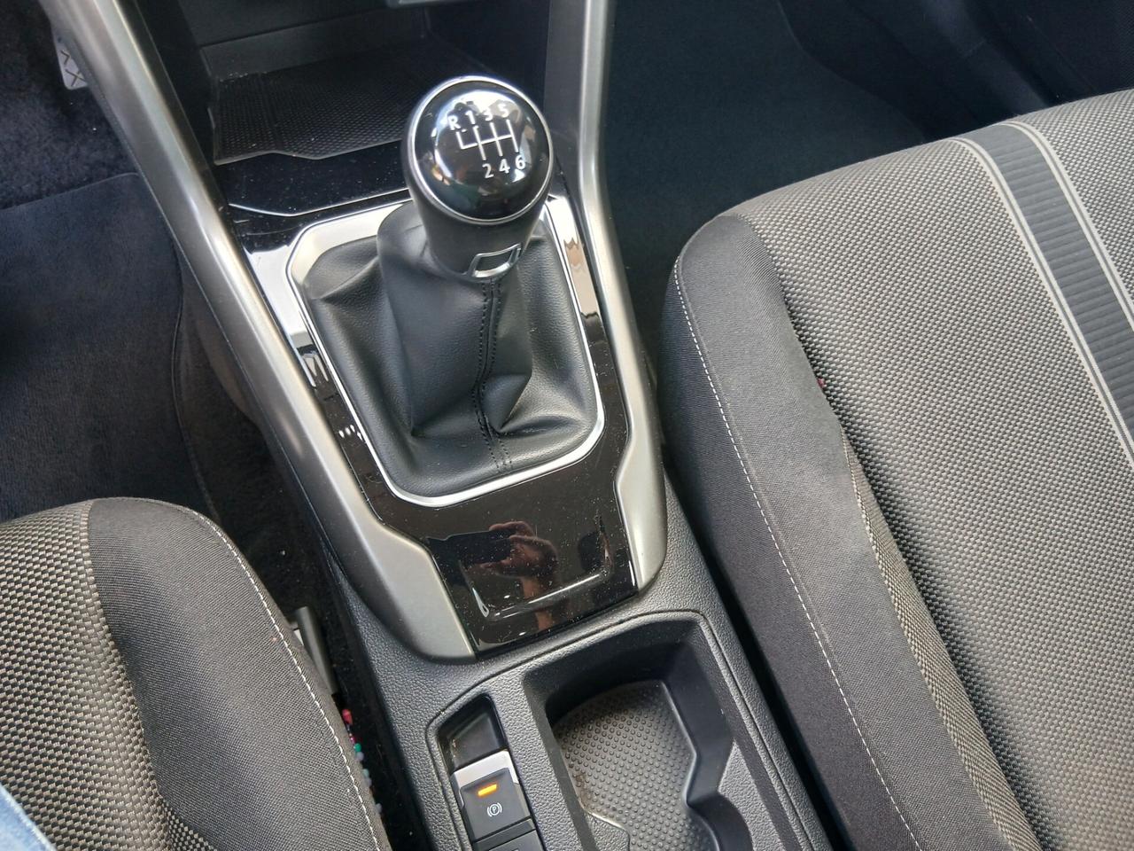 Vw T Roc Style 1.0 Tsi con Teck pack full opt TUA a € 241 mese