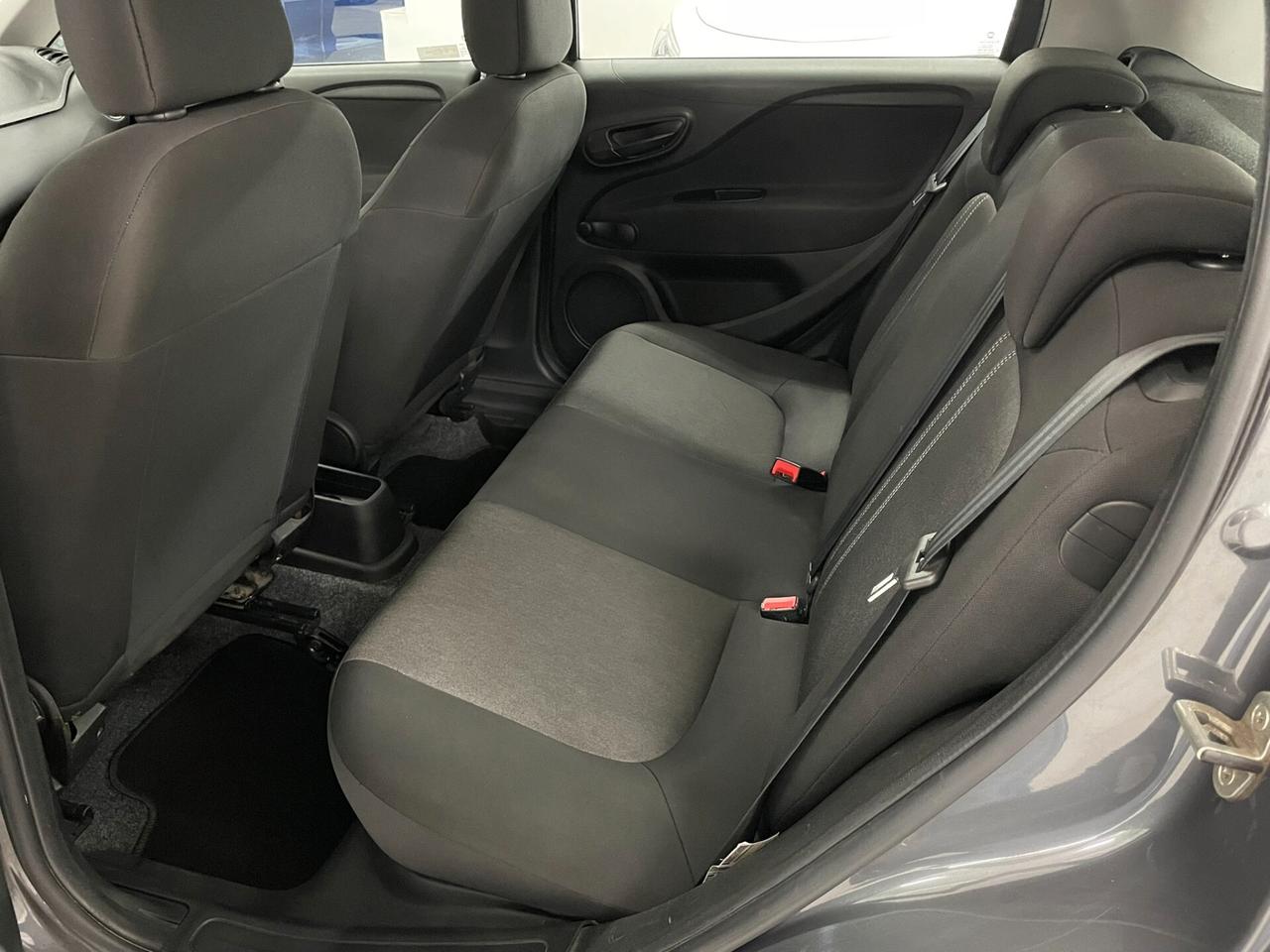 Fiat Punto 1.2 69 CV STREET 5P GOMME NUOVE TAGLIANDATA